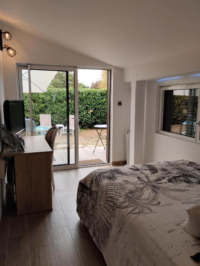 Bed and Breakfast L'Atelier Saint-Sulpice Entre Bordeaux Et St Emilion Экстерьер фото